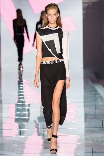 Look 4